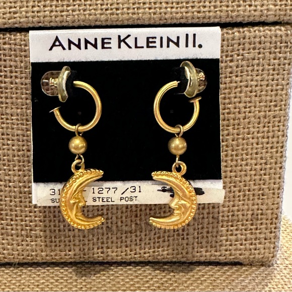 NWT Vintage Anne Klein Earrings “Old Stock” hoops w/ crescent moon face, gold - Picture 4 of 9